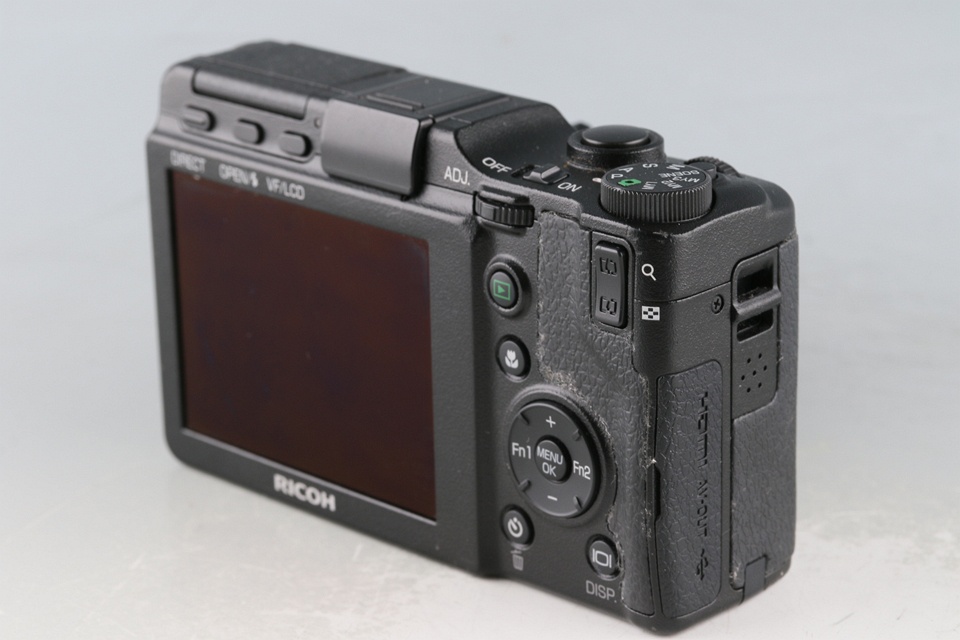 Ricoh GXR Digital Camera + P10 28-300mm F/3.5-5.6 VC Lens #62107E4