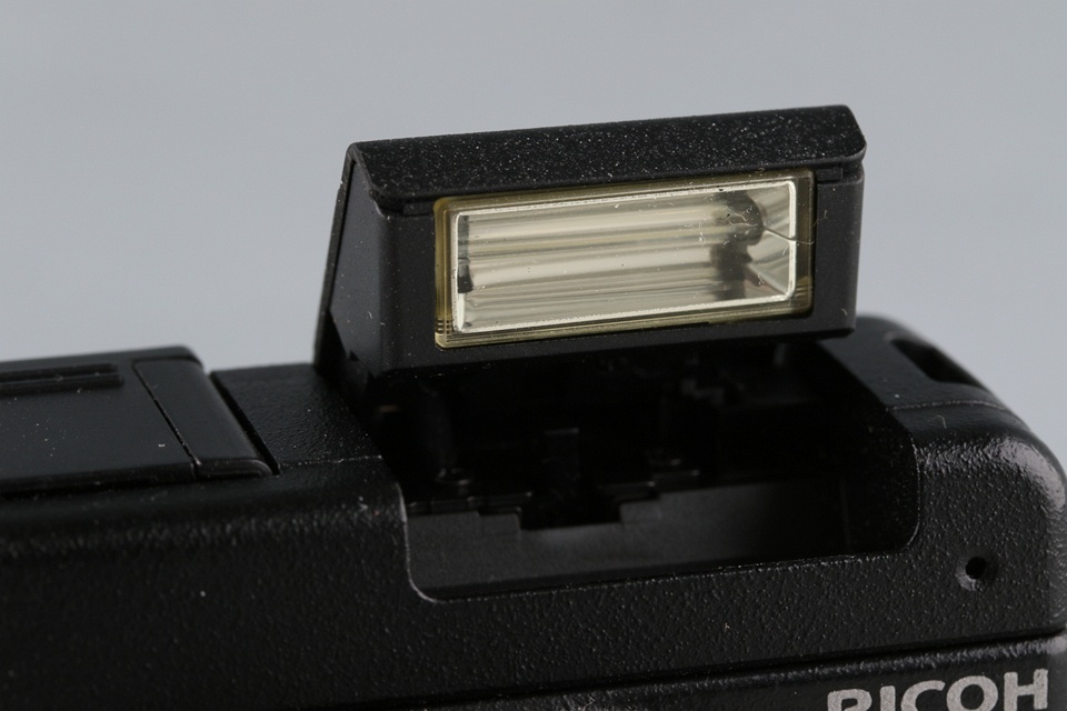 Ricoh GXR Digital Camera + P10 28-300mm F/3.5-5.6 VC Lens #62107E4