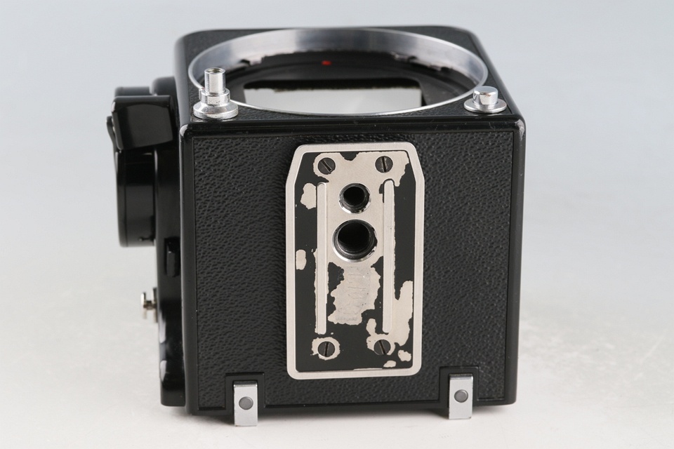 Hasselblad 500C/M + Carl Zeiss Planar T* 80mm F/2.8 C Lens + A12 #62108E1