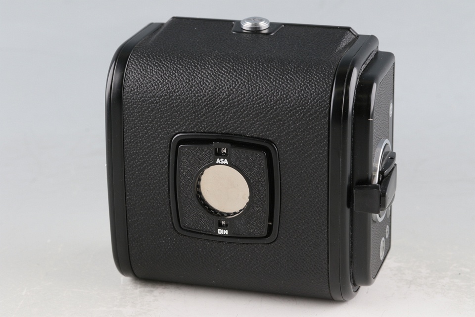 Hasselblad 500C/M + Carl Zeiss Planar T* 80mm F/2.8 C Lens + A12 #62108E1