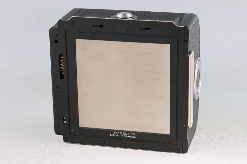 Hasselblad 500C/M + Carl Zeiss Planar T* 80mm F/2.8 C Lens + A12 #62108E1