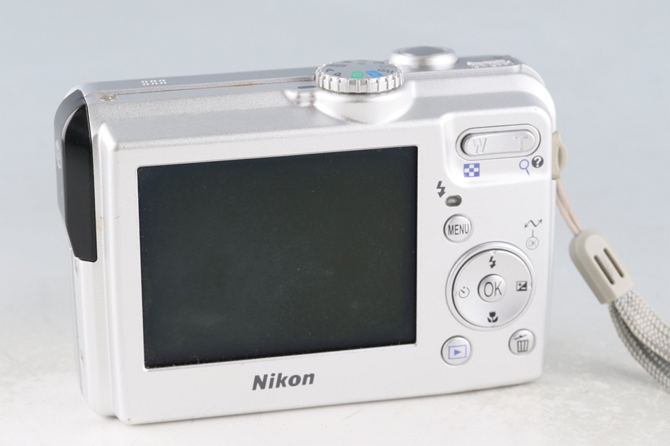 Nikon Coolpix P2 Digital Camera #62471I