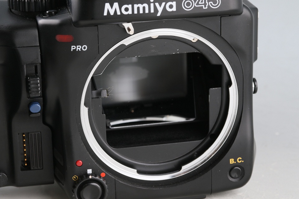 Mamiya 645 Pro + AE Finder + Motor Power Winder Grip #62519E3