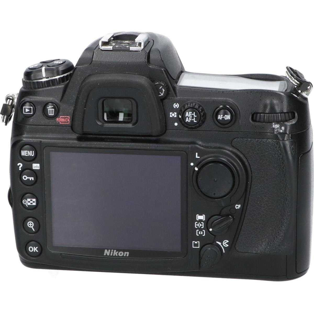 D300