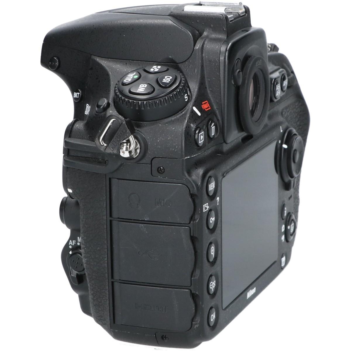 D810