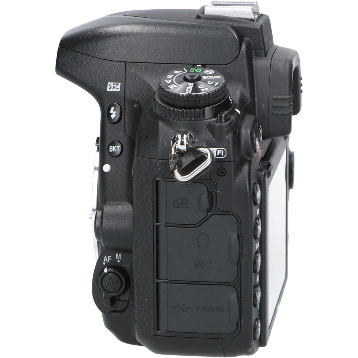 D750