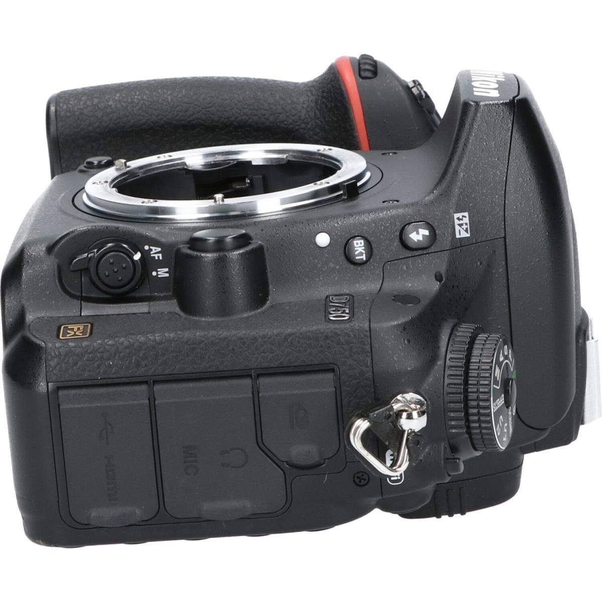 D750