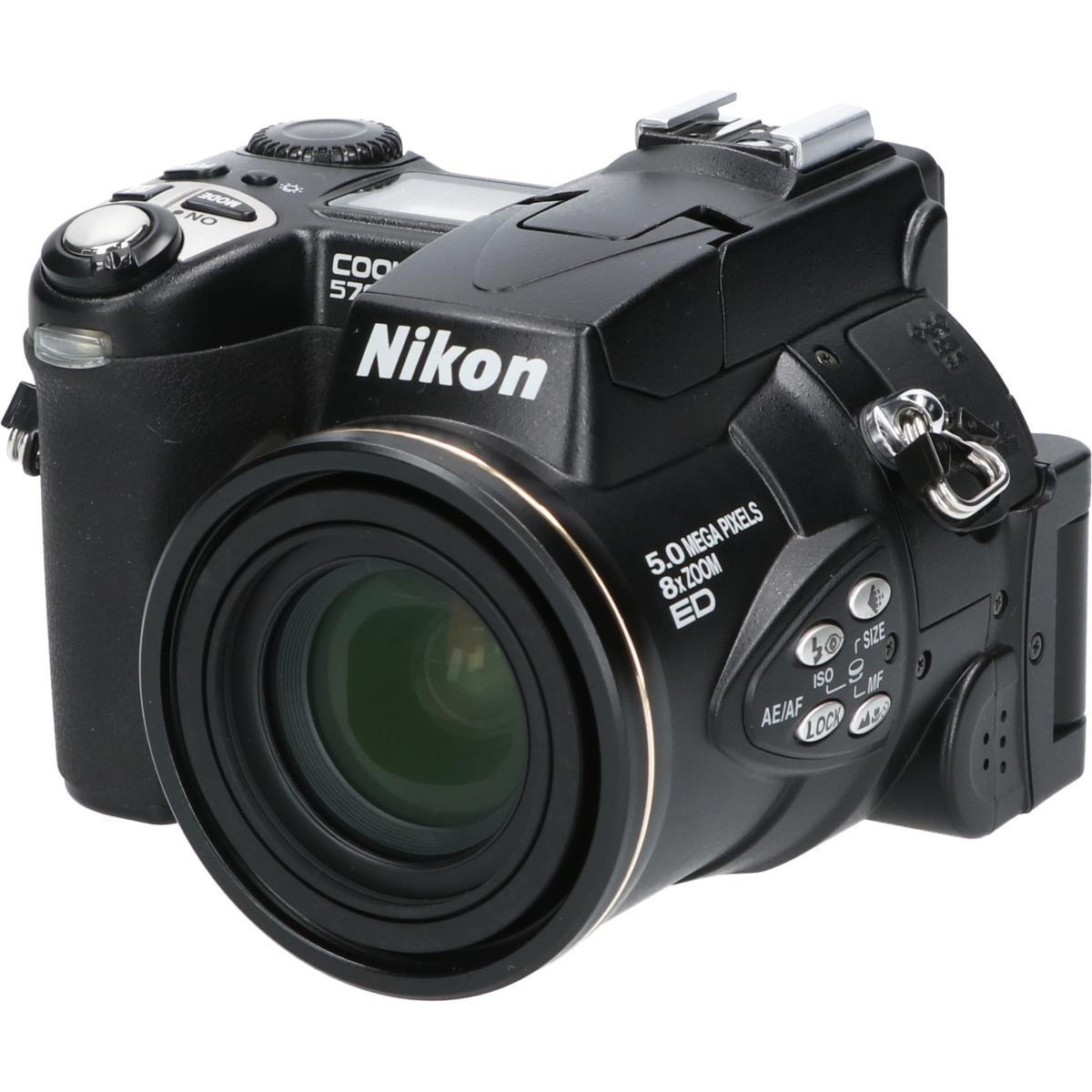 COOLPIX 5700