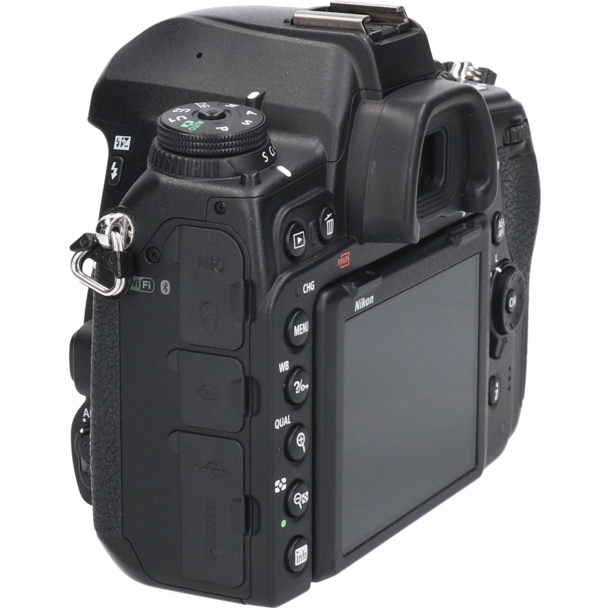 D780