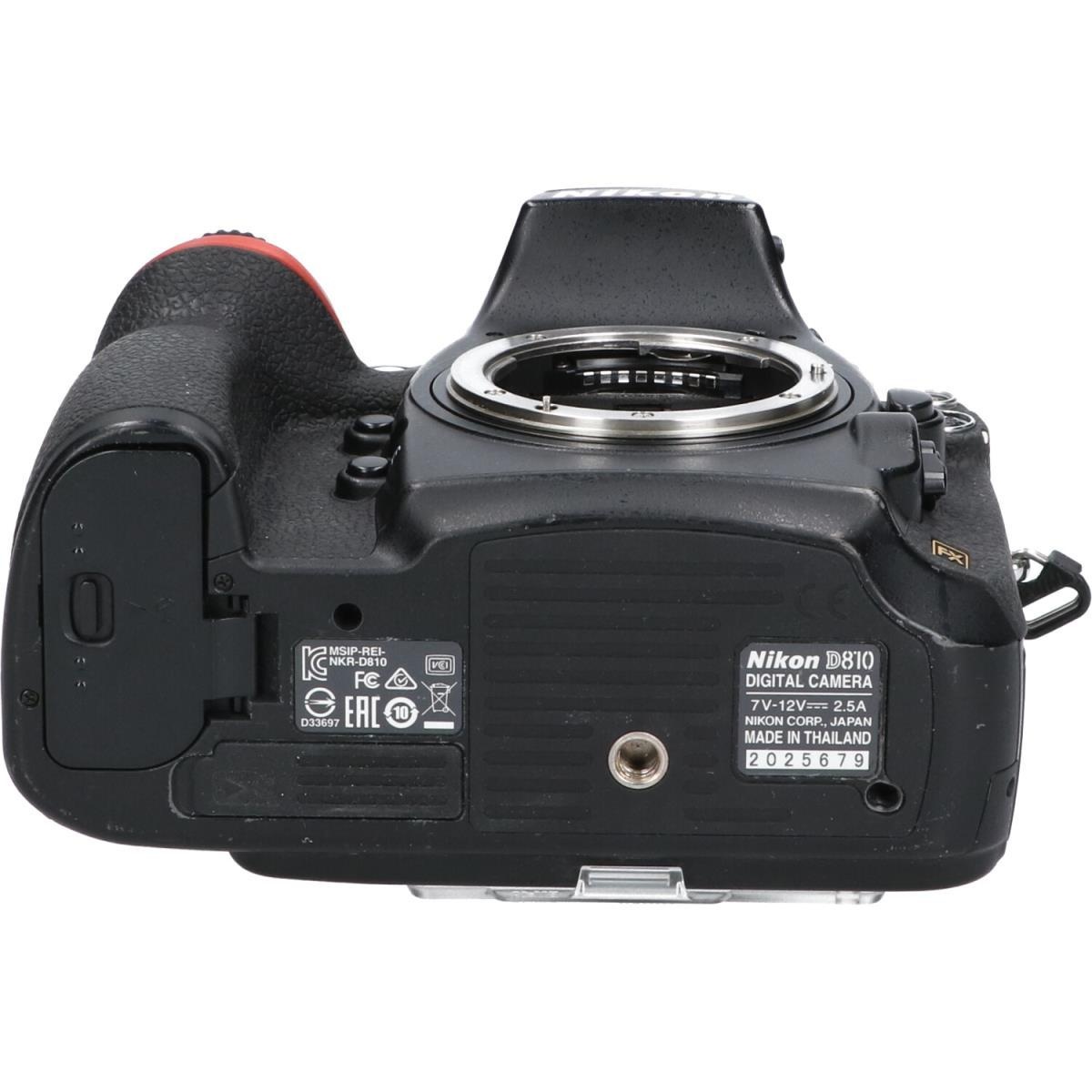 D810