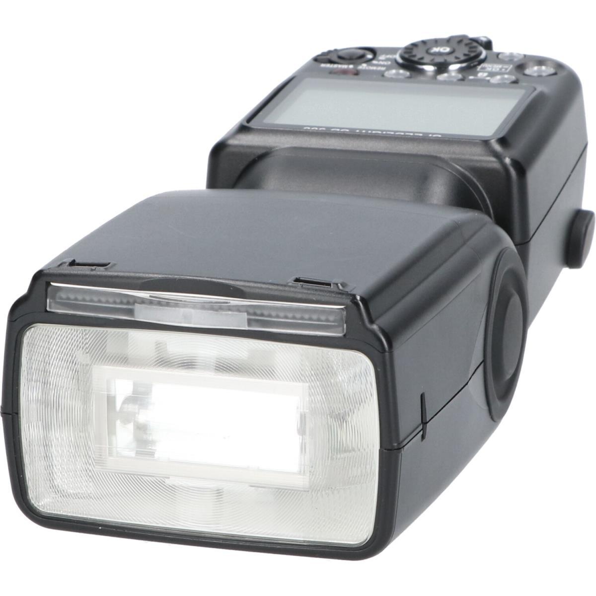 SB-900