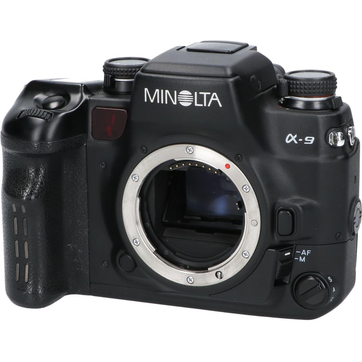 α9