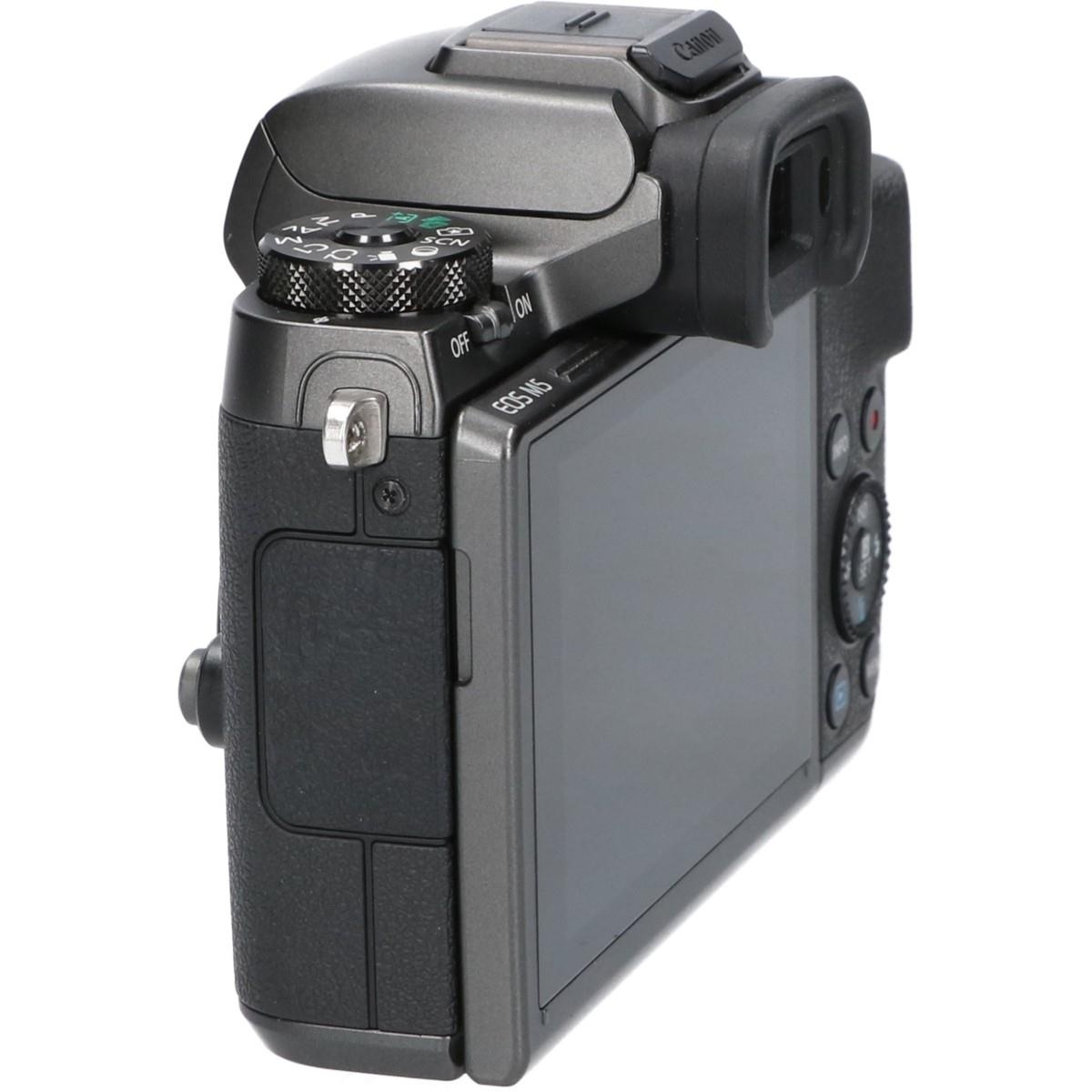 EOS M5