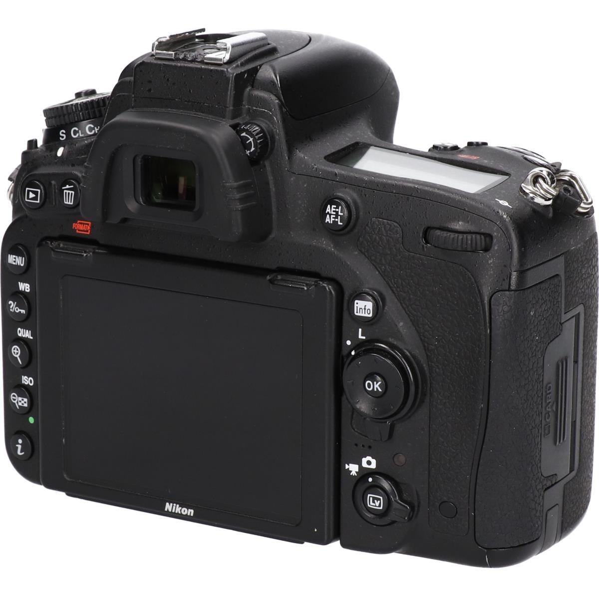 D750