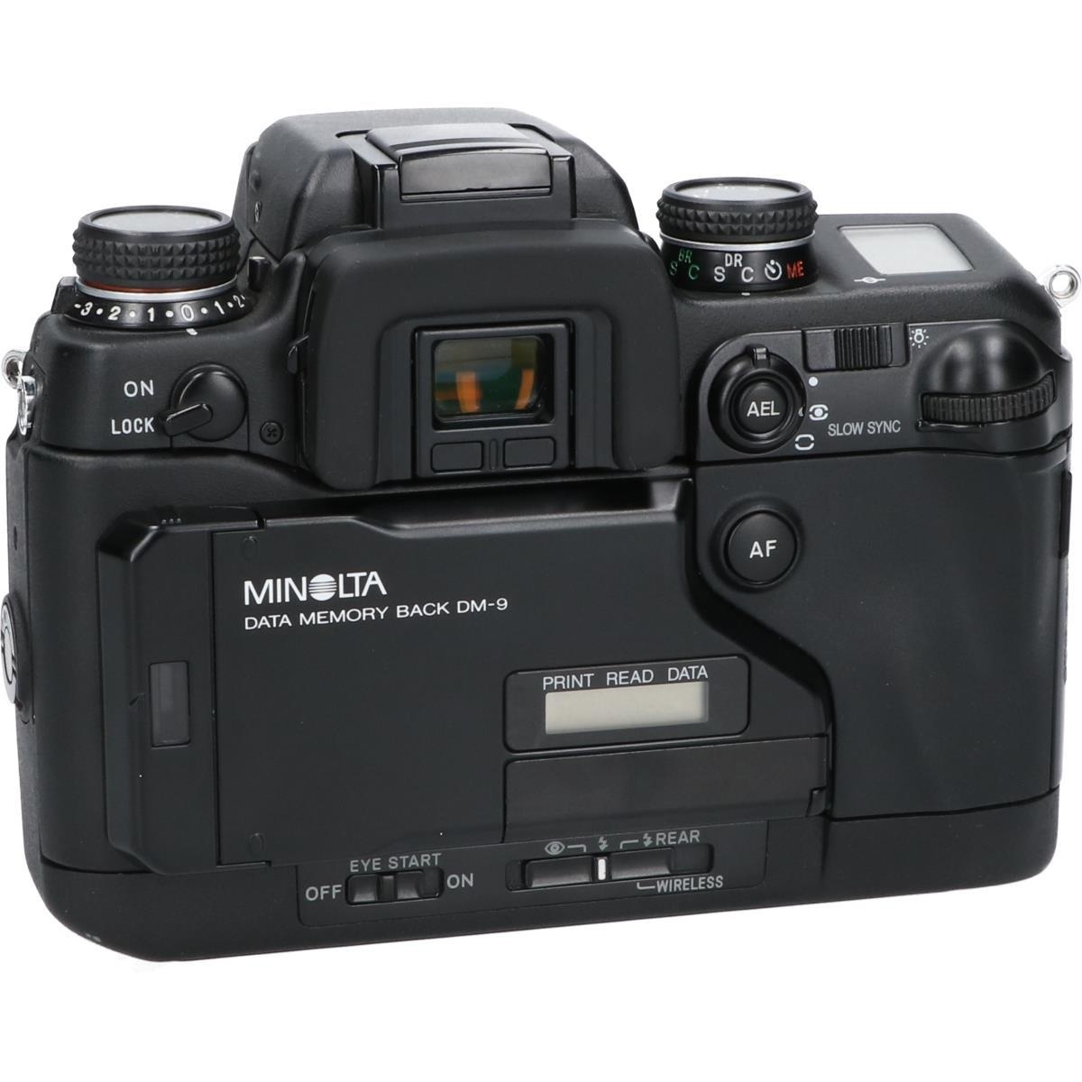 α9