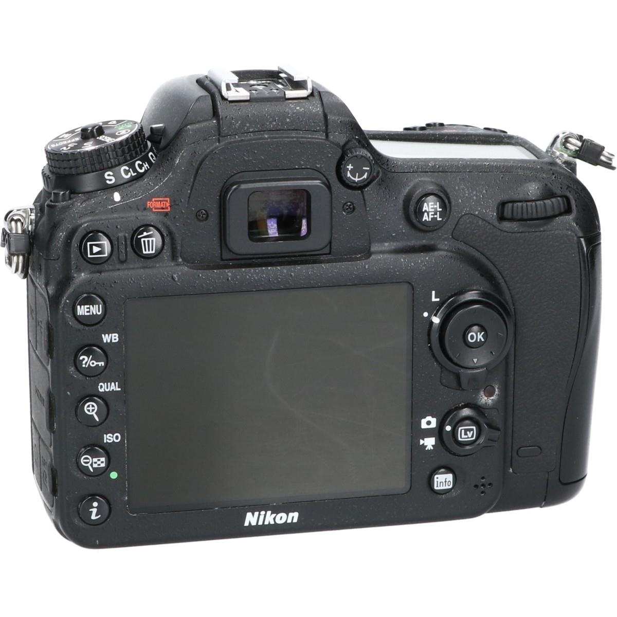 D7100