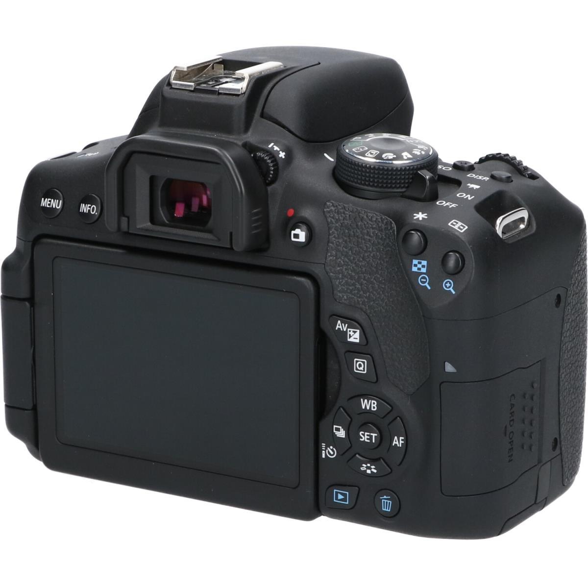 EOS KISS X8i