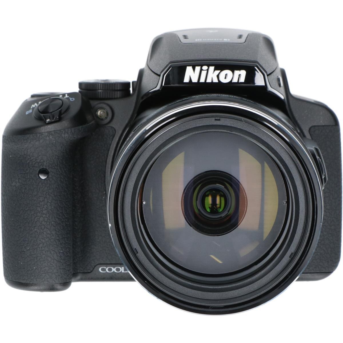 COOLPIX P900