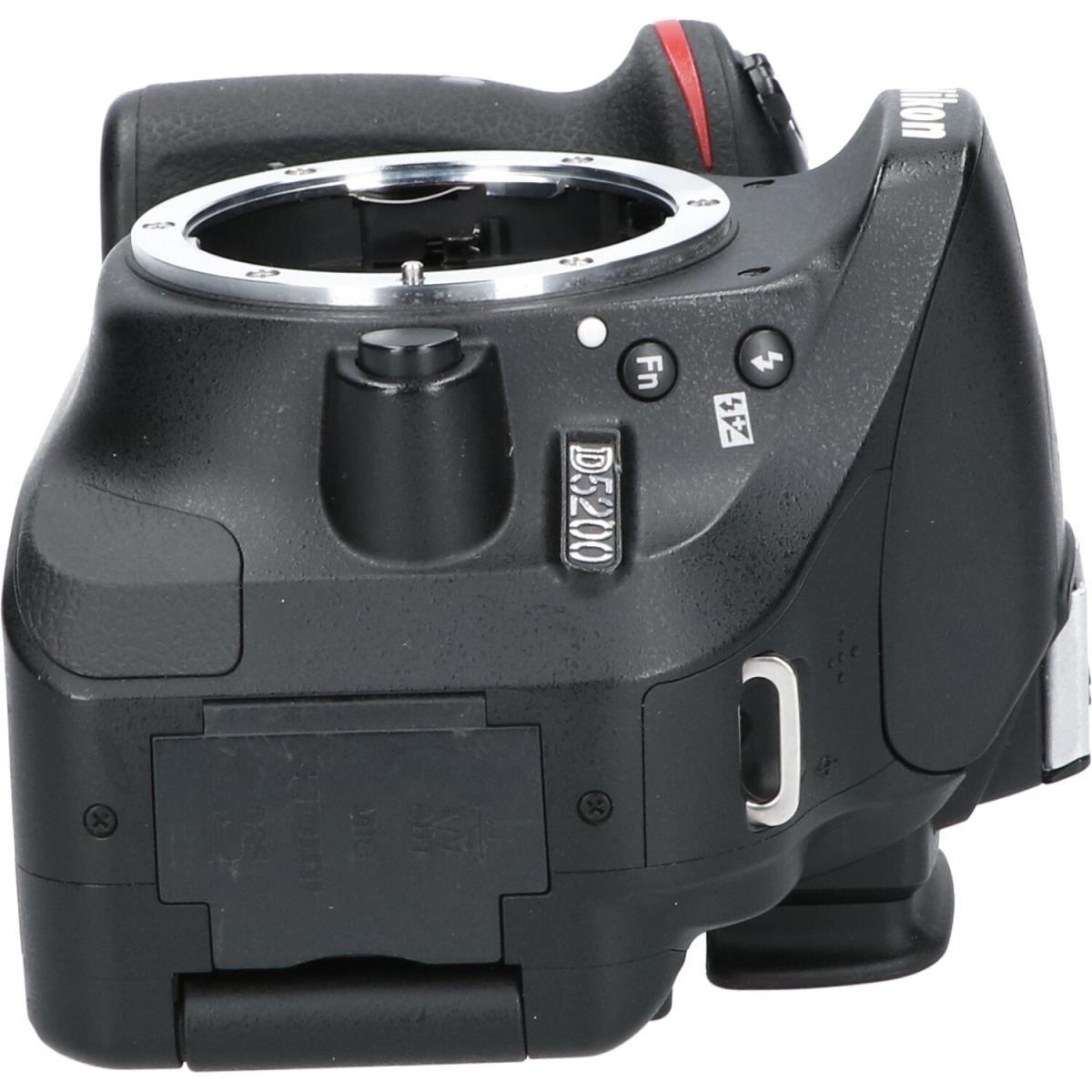 D5200