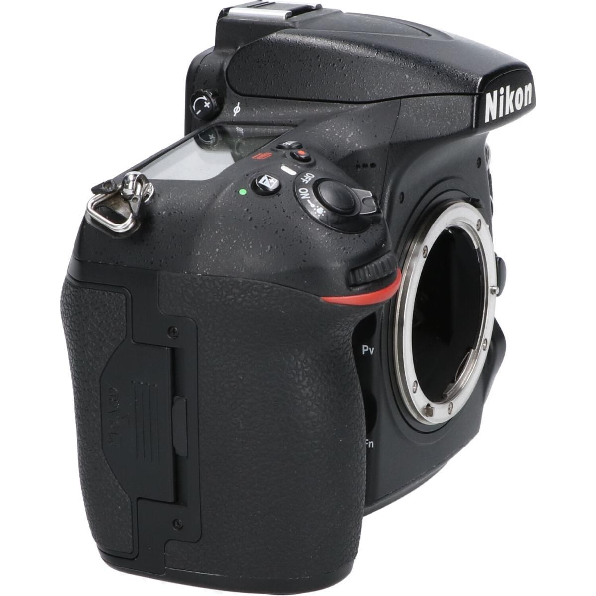 D810