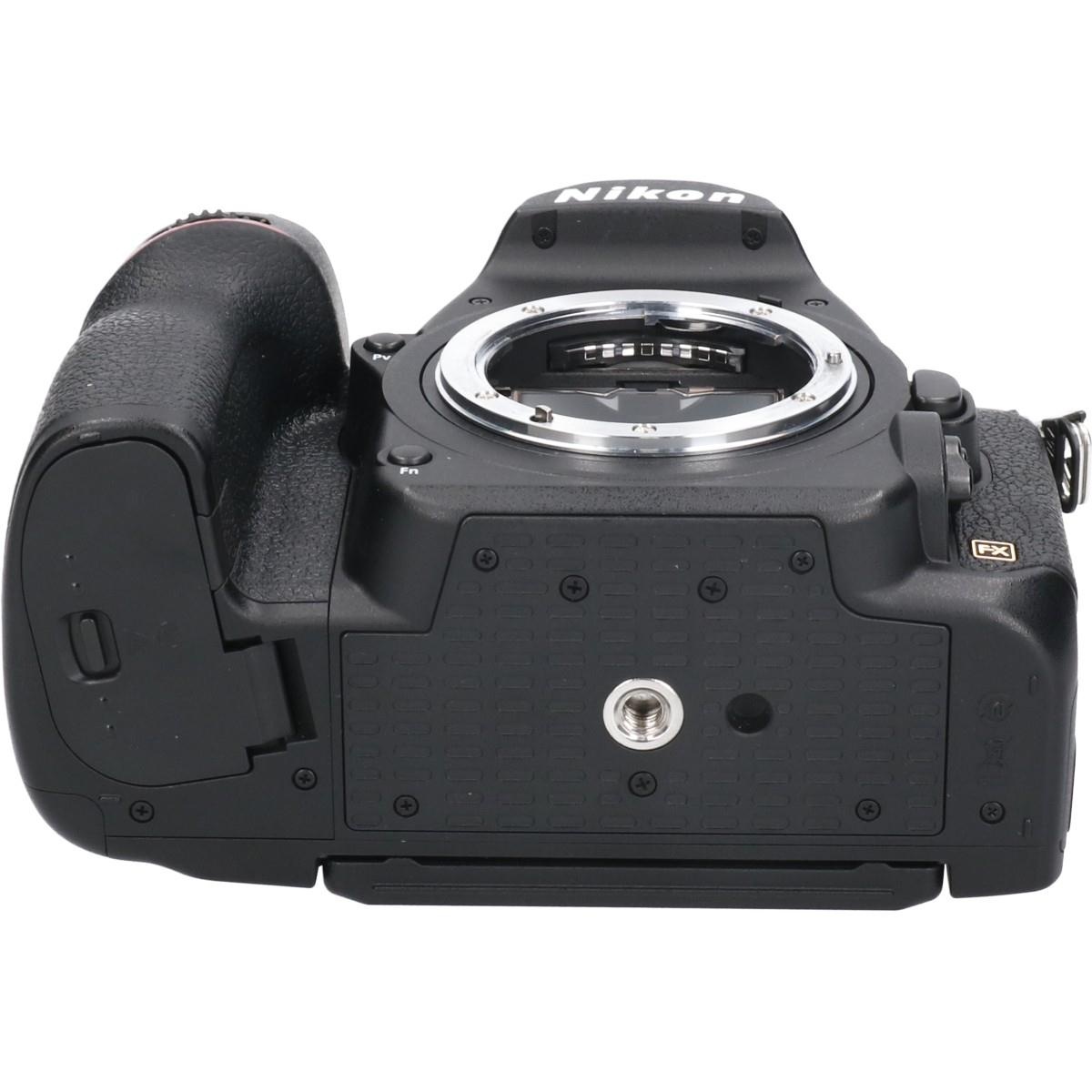 D780