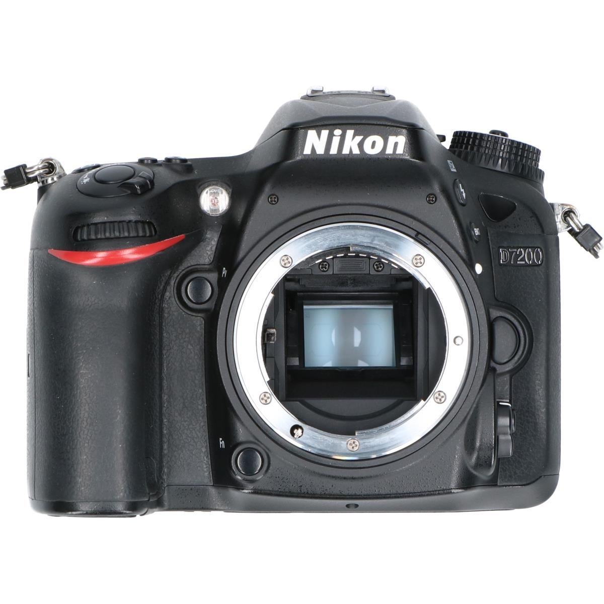 D7200
