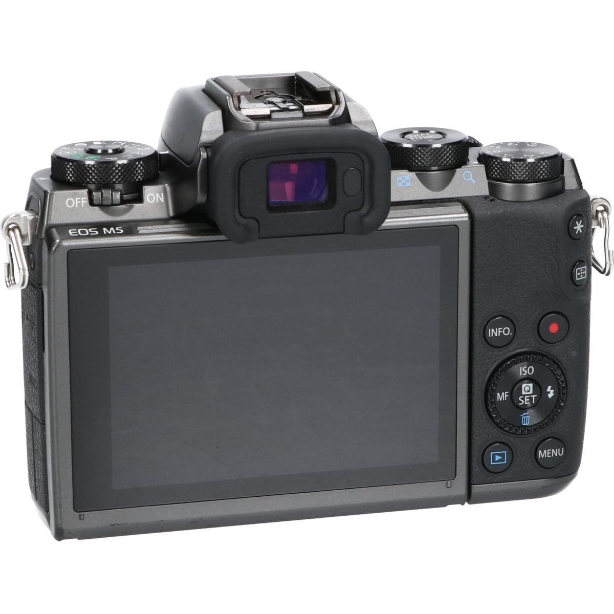 EOS M5