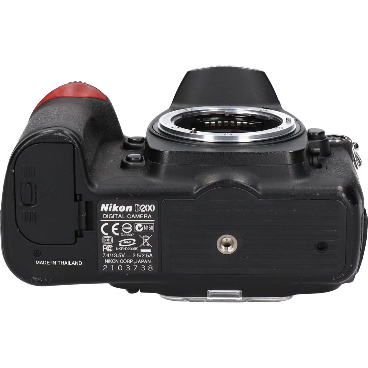 D200