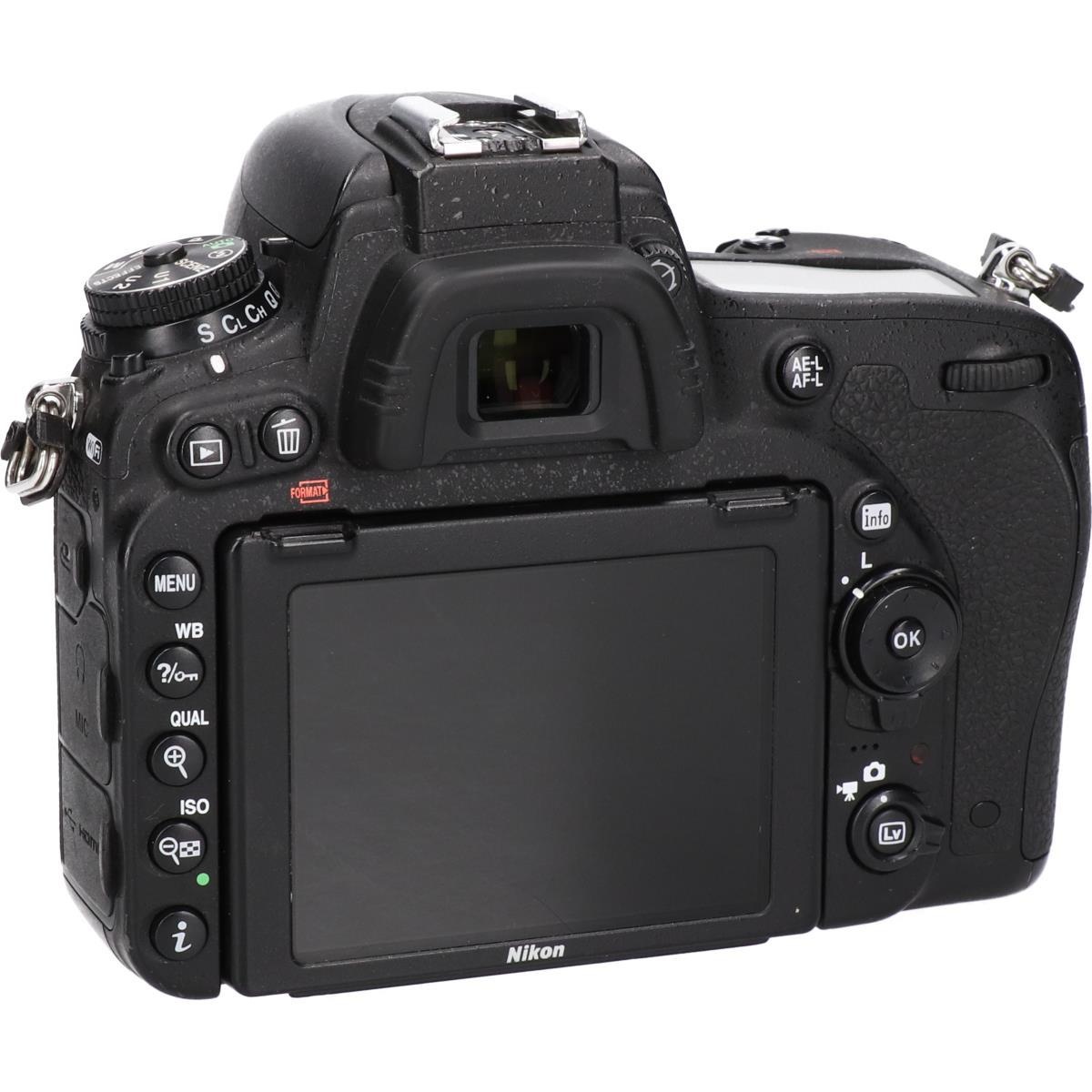 D750