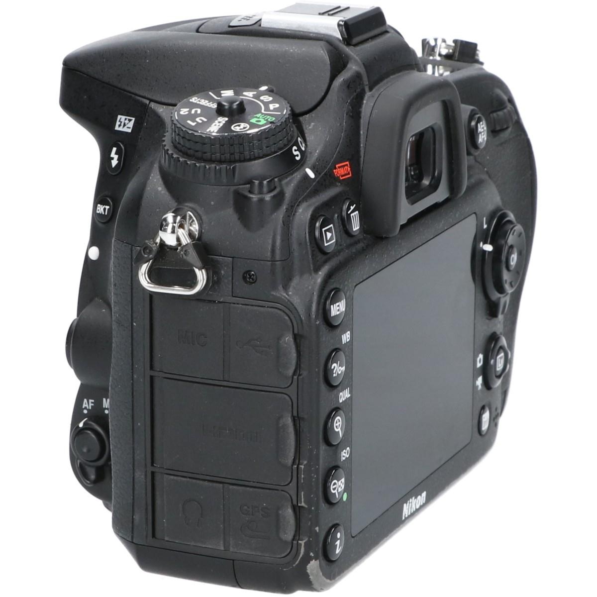 D7100