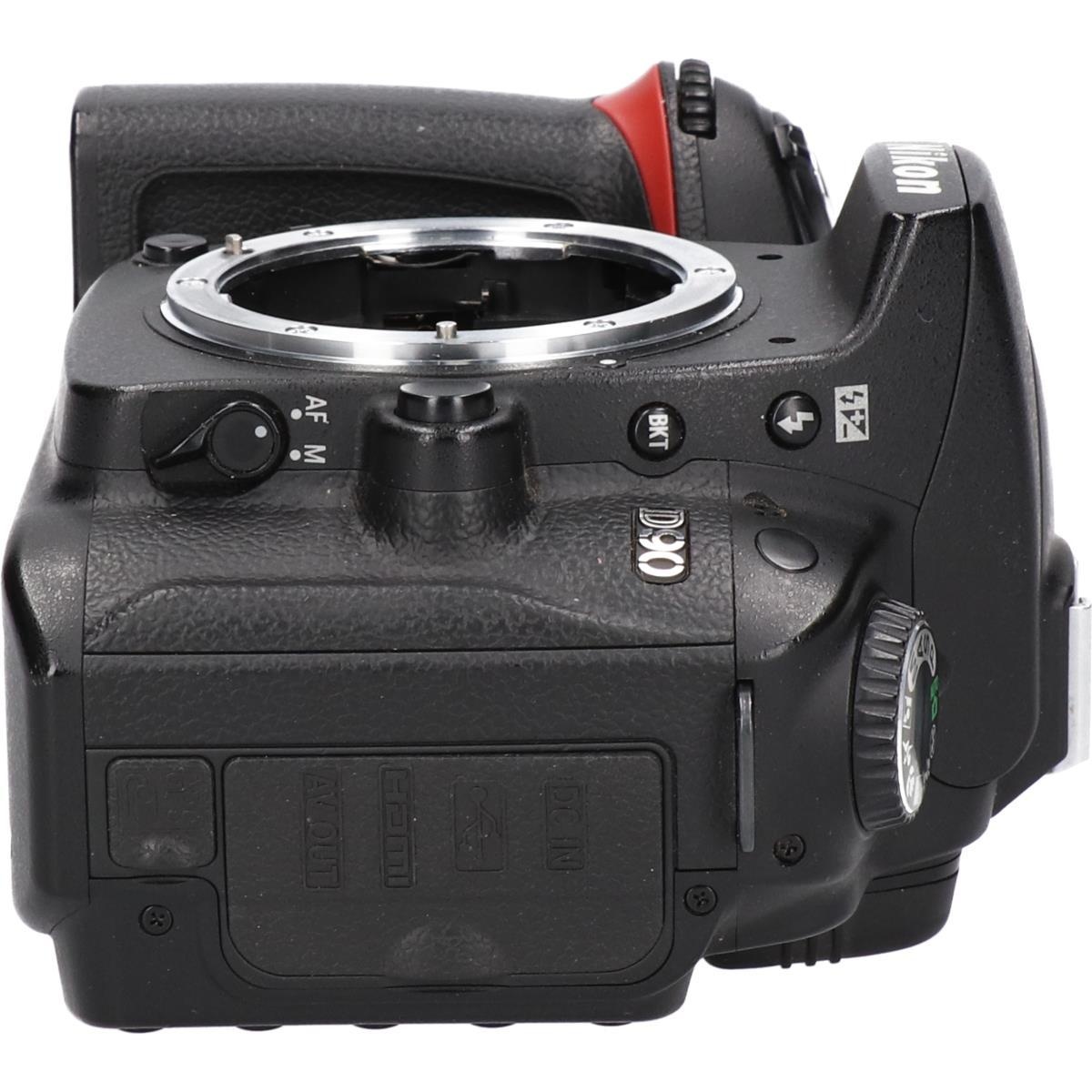 D90