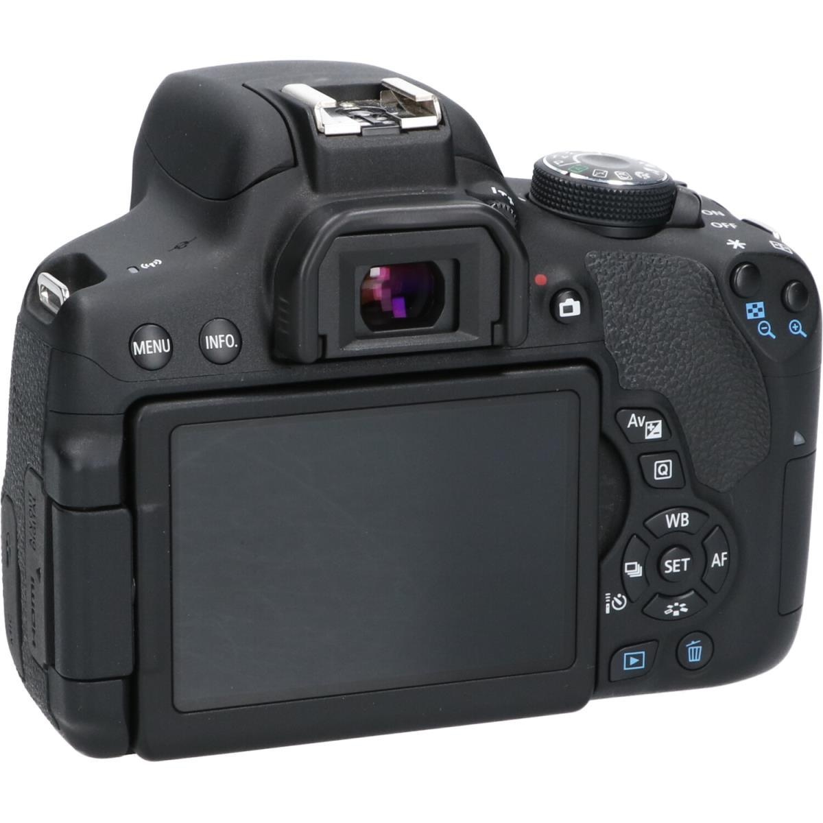 EOS KISS X8i