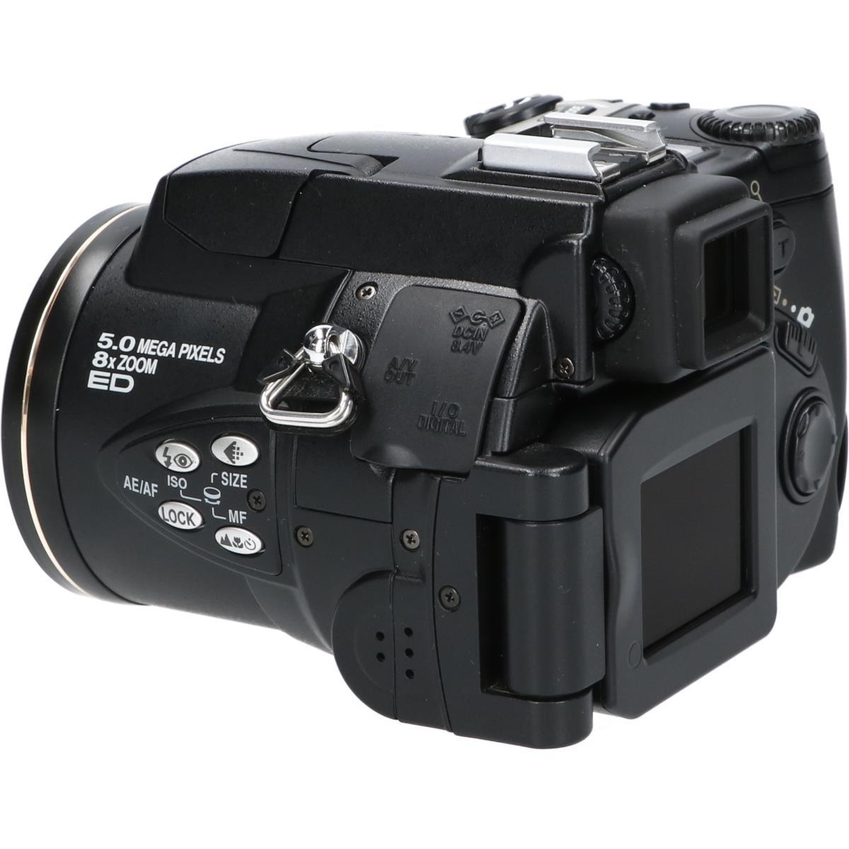 COOLPIX 5700