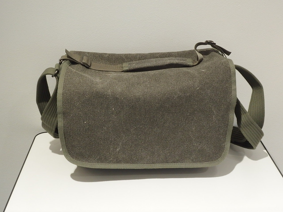 thinkTANKphoto(シンクタンクフォト) レトロスペクティブレザー7 パインストーン