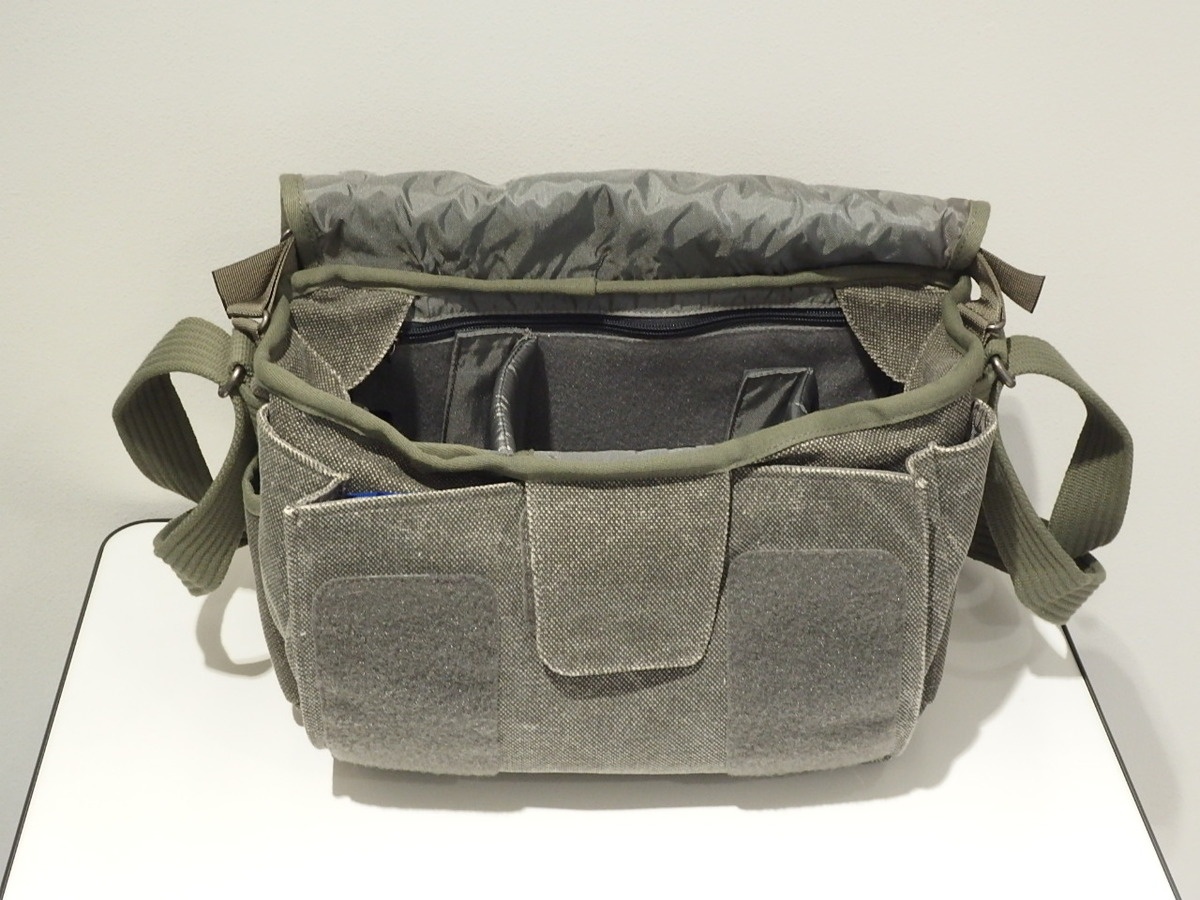 thinkTANKphoto(シンクタンクフォト) レトロスペクティブレザー7 パインストーン