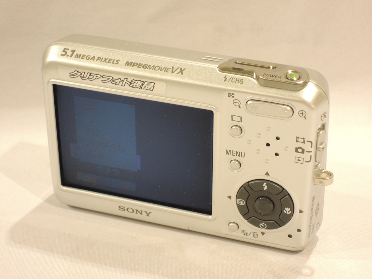 ソニー（SONY）DSC-T3 (シルバー)【510万画素】