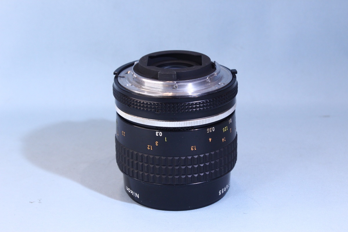 ニコン Ai Micro-Nikkor 55mm F2.8S
