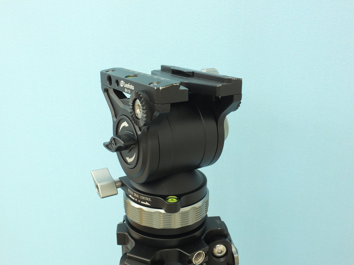 レオフォト LVM-323C+BV-15 マンバM(LVM)シリーズ ハーフボール内蔵三脚 ビデオ雲台セット