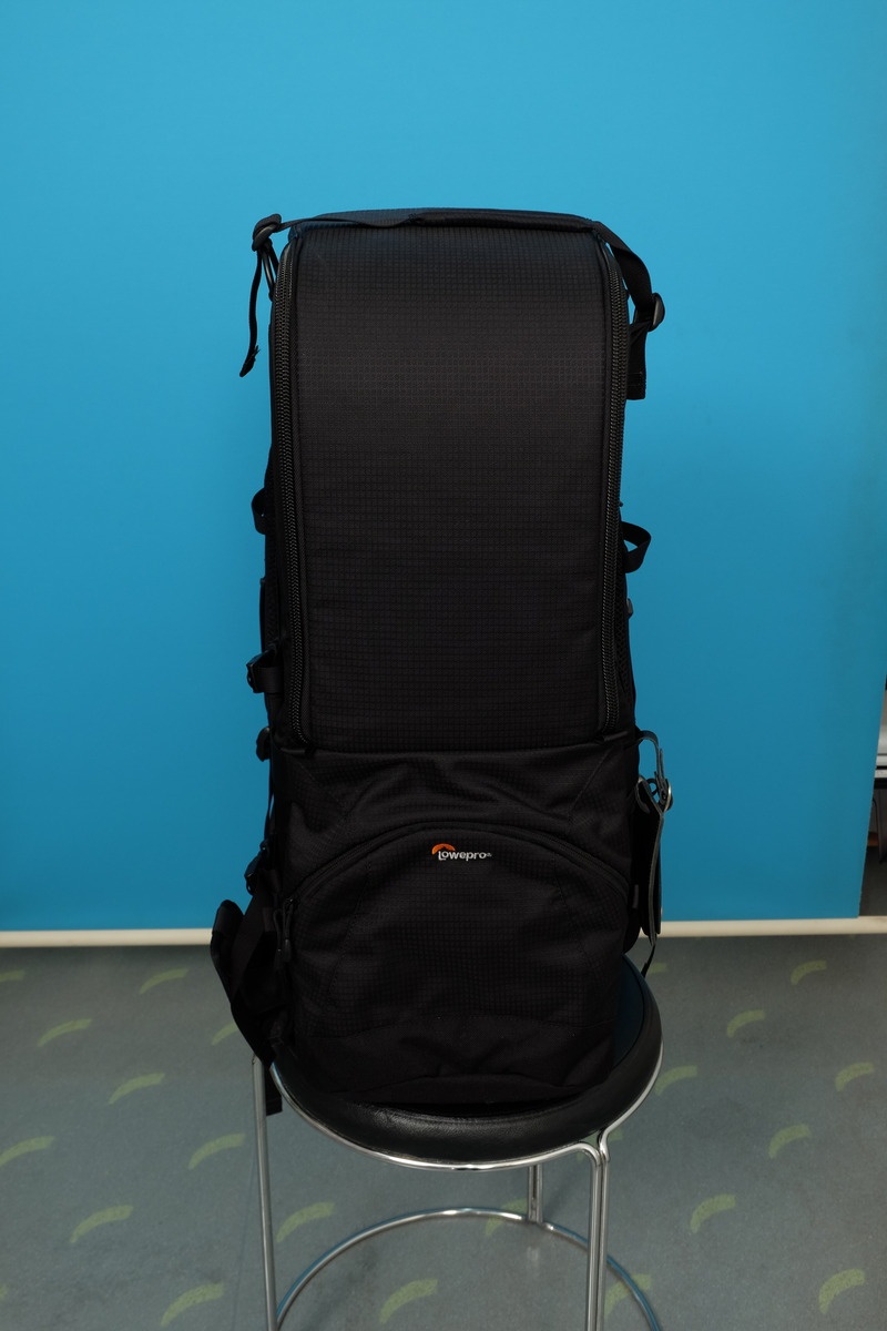 ロープロ LP37329-PKK レンズトレッカー 600 AW III バックパック