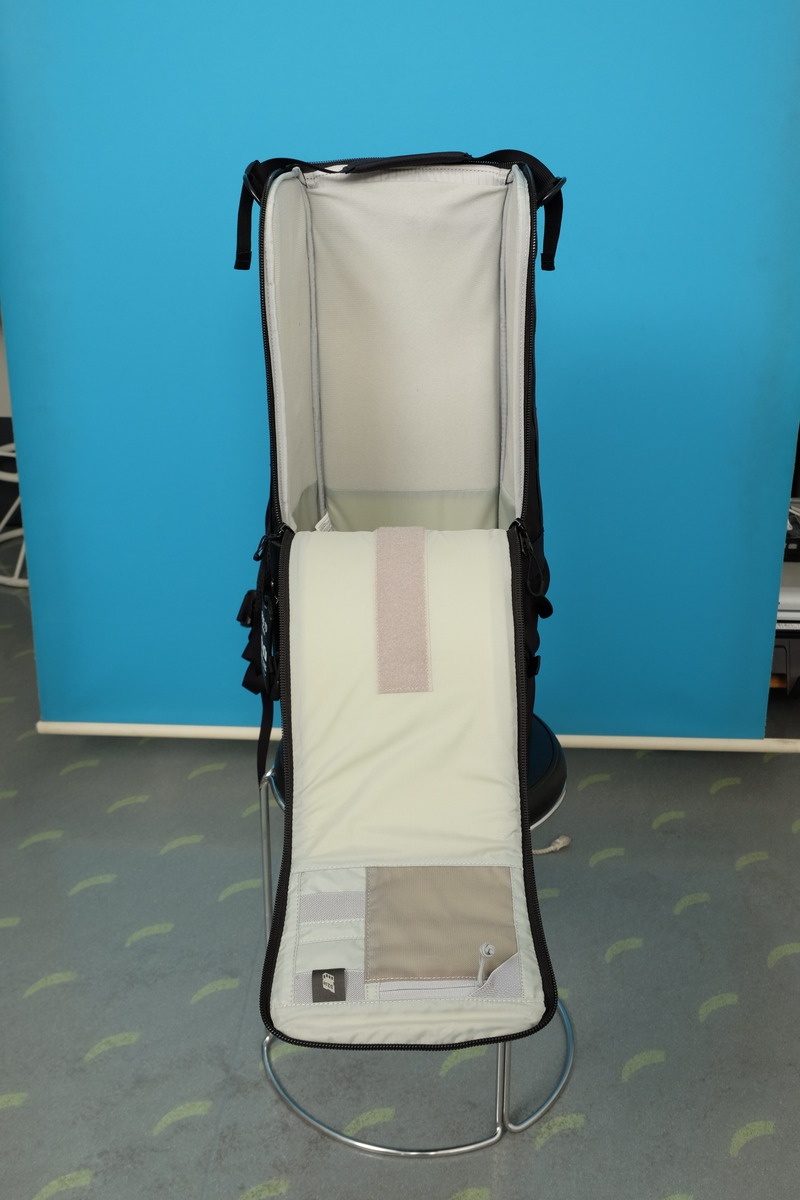 ロープロ LP37329-PKK レンズトレッカー 600 AW III バックパック