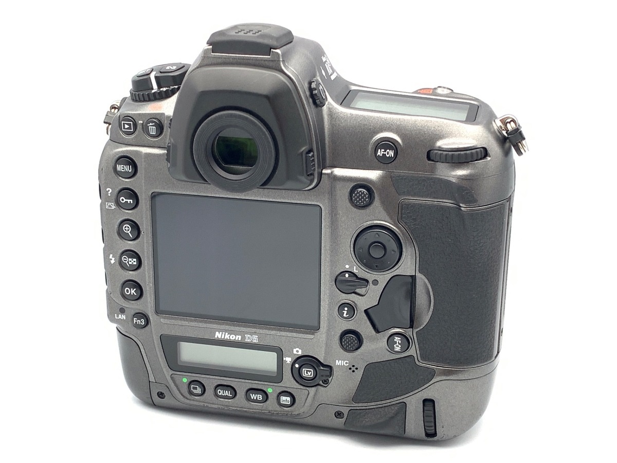 ニコン D5 100周年記念モデル （XQD-Type）