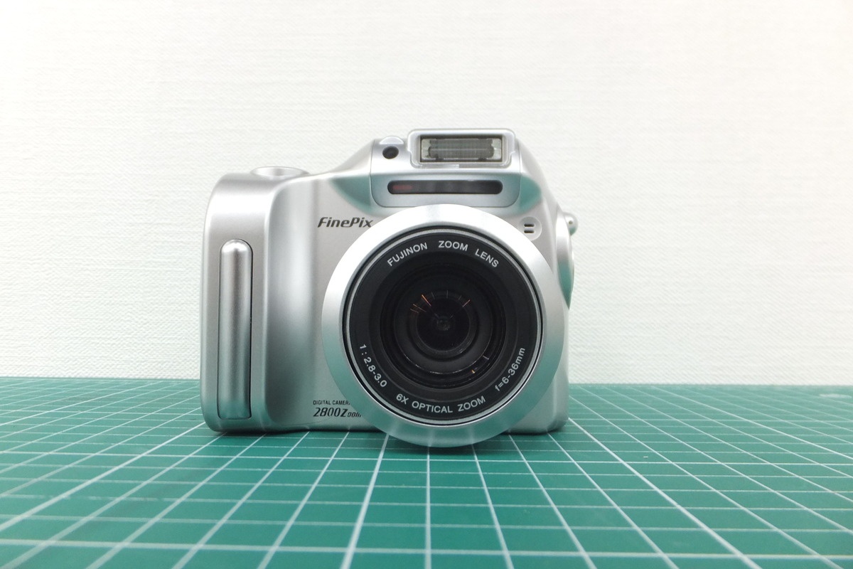 フジフイルム（FUJIFILM）FinePix 2800Z【200万画素】