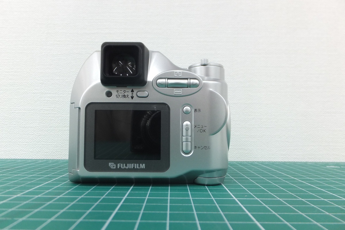 フジフイルム（FUJIFILM）FinePix 2800Z【200万画素】
