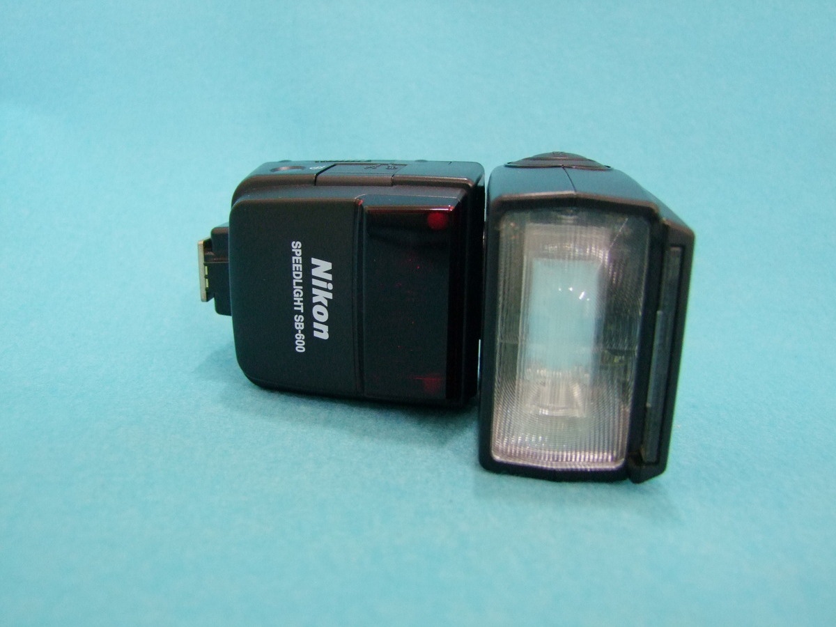 ニコン スピードライト SB-600