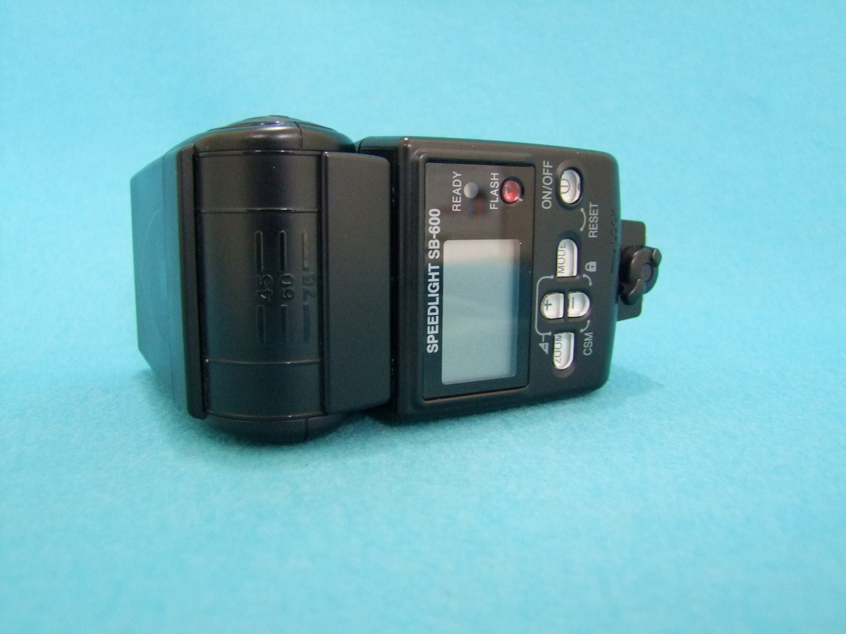 ニコン スピードライト SB-600
