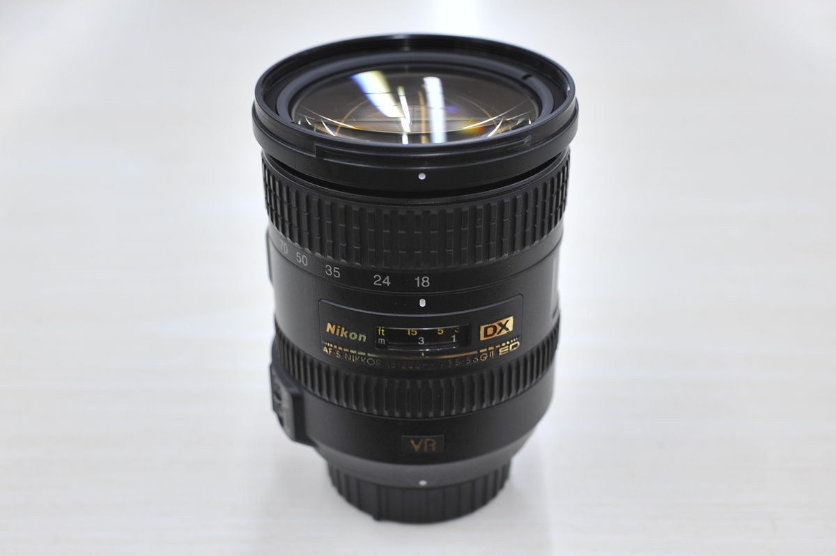 ニコン AF-S DX NIKKOR 18-200mm f/3.5-5.6G ED VR II