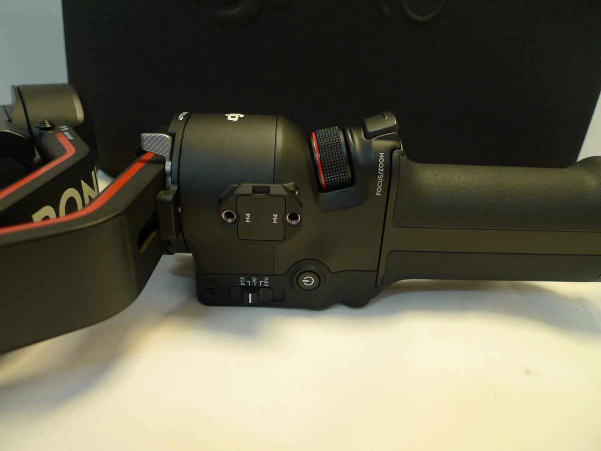 DJI RS3 Combo 一眼レフ・ミラーレス用スタビライザー H7110A