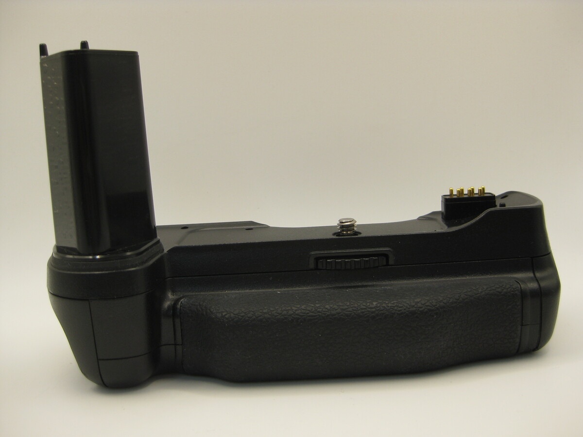 ニコン（Nikon）MB-15 (マルチパワーバッテリーパック F100用)