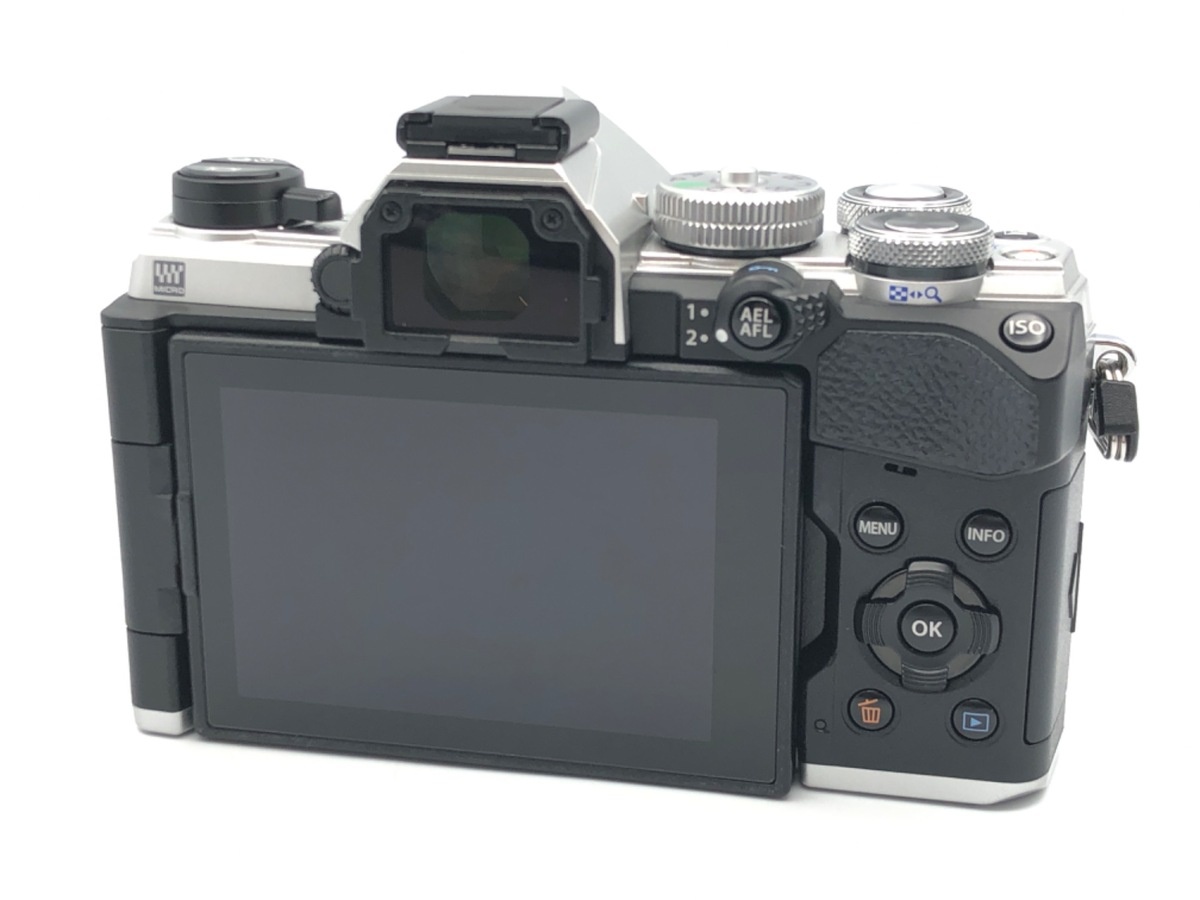 OM SYSTEM OM-5 ボディ シルバー