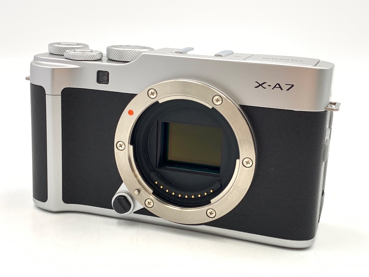 フジフイルム X-A7 ボディ シルバー